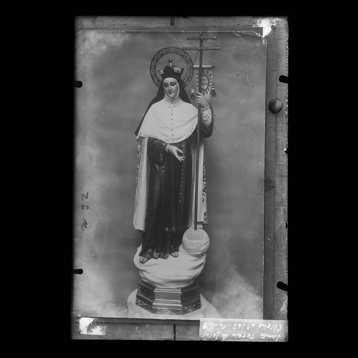 Santa Teresa de Jesús con estandarte